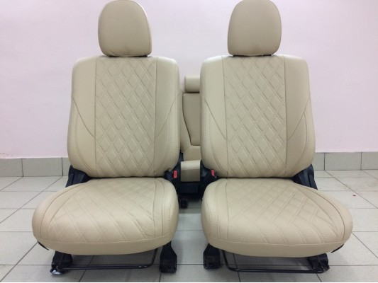 Авточехлы на Mitsubishi Outlander 3