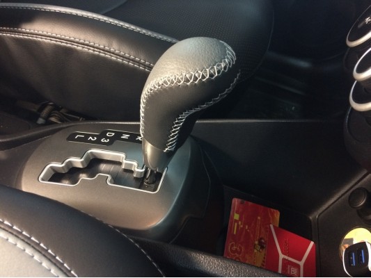 Перетяжка рычага и чехла КПП